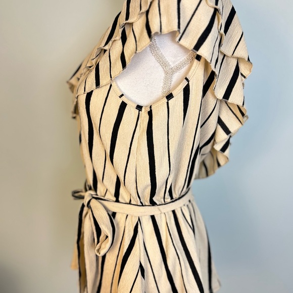 🎉HP🎉 Anthropologie Maeve Rita Striped Ruffled One Shoulder Top - Picture 4 of 8